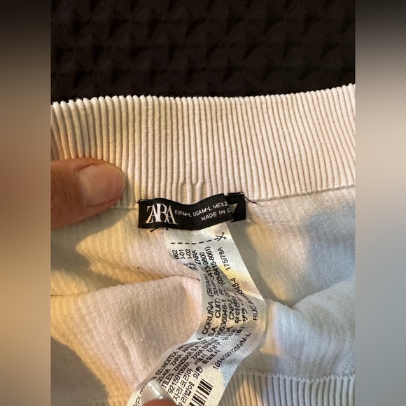 Zara white biker shorts - Picture 2 of 2